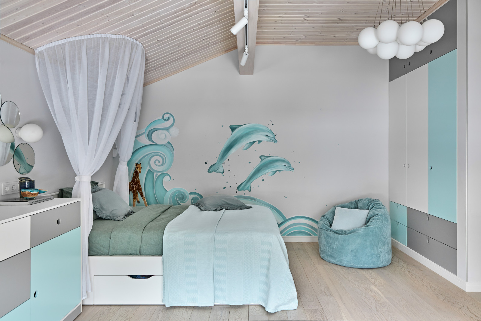 Современный загородный дом для большой семьи