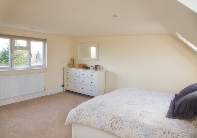 Hertfordshire Loft Conversion (Bedroom) contemporaneo-camera-da-letto