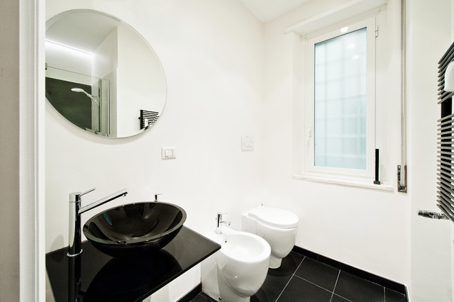 Casa AC contemporary-bathroom
