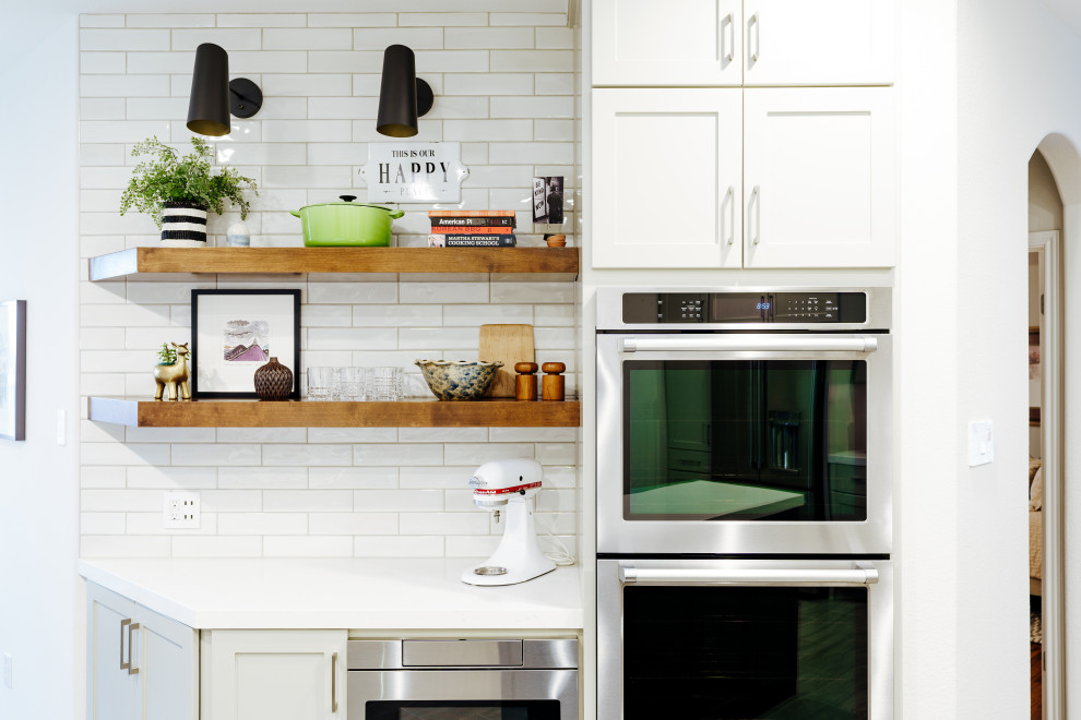 Inspiration for a transitional kitchen remodel in Austin