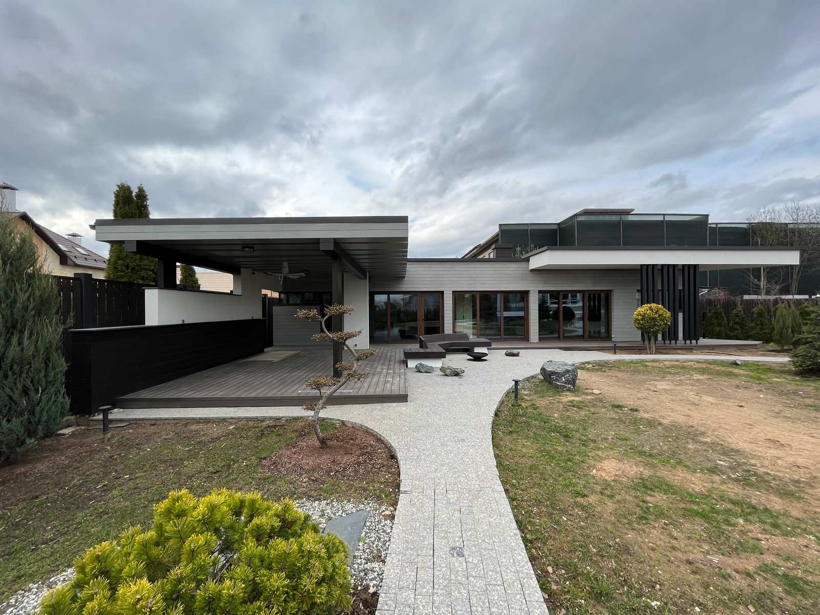 ЛЕТНИЙ ПАВИЛЬОН