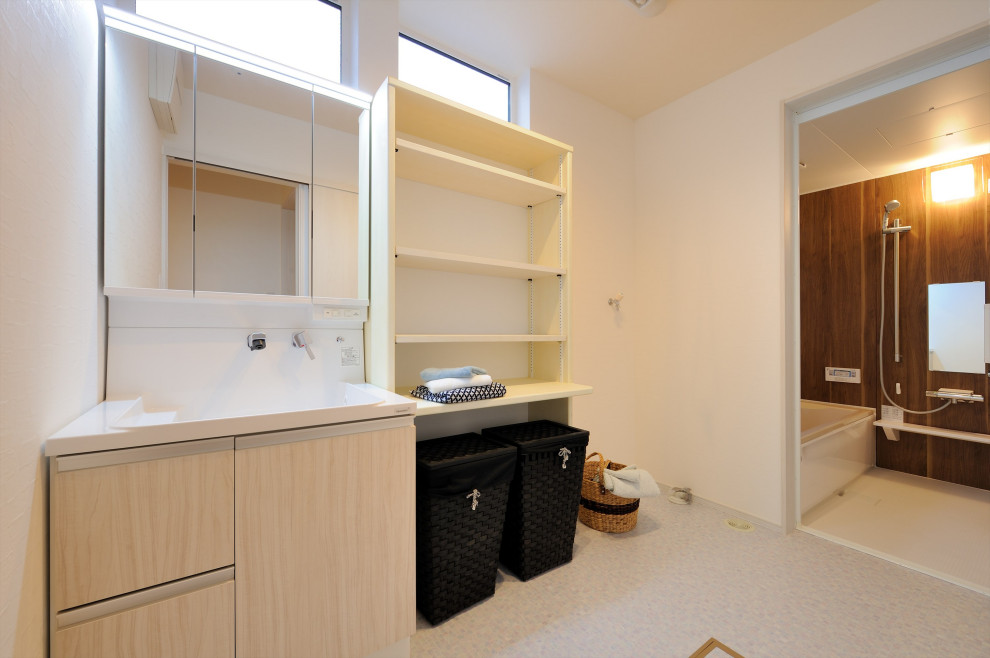 他の地域にあるトラディショナルスタイルのおしゃれなトイレ・洗面所の写真