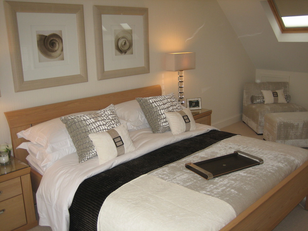 Contemporary Bedroom