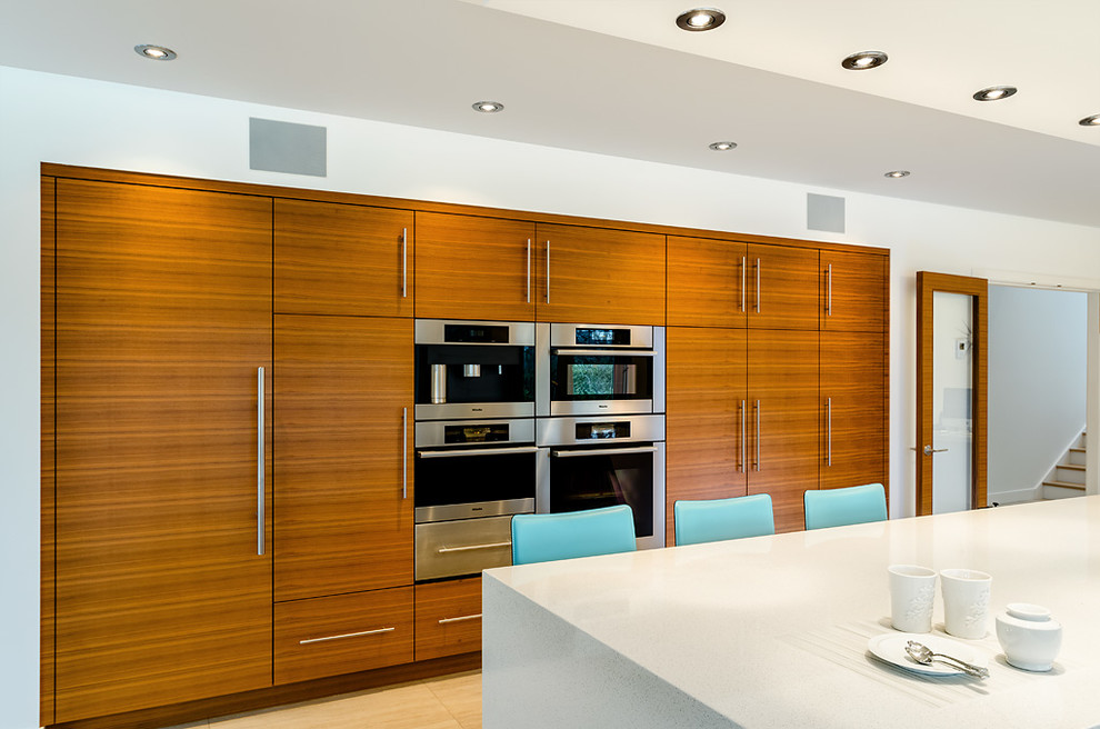 This is an example of a contemporary kitchen in Vancouver.