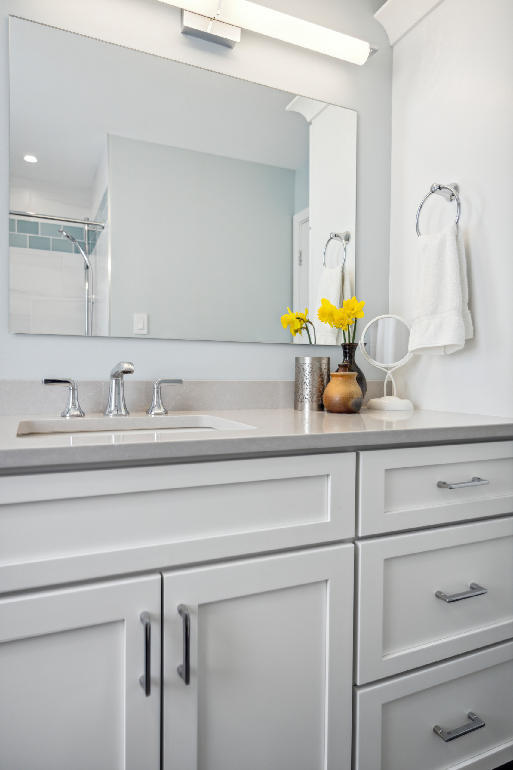 Fresh and Clean Hall Bath