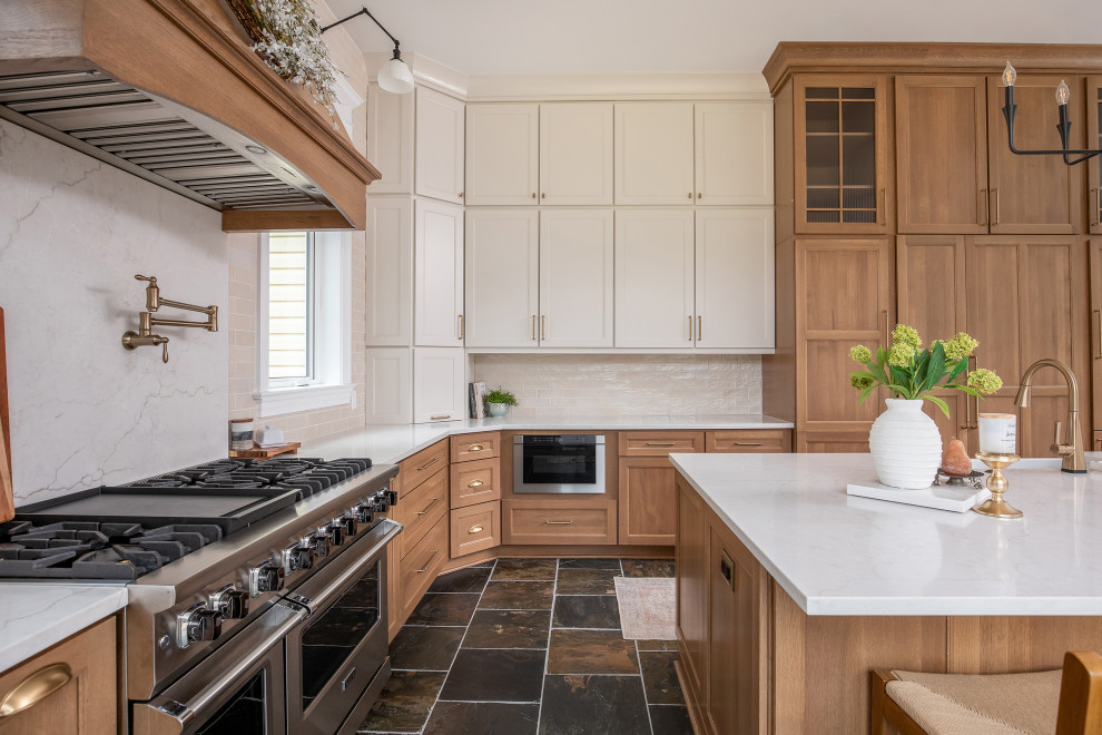 Siler City Home - Farmhouse - Kitchen - Raleigh - by Ida Hernandez