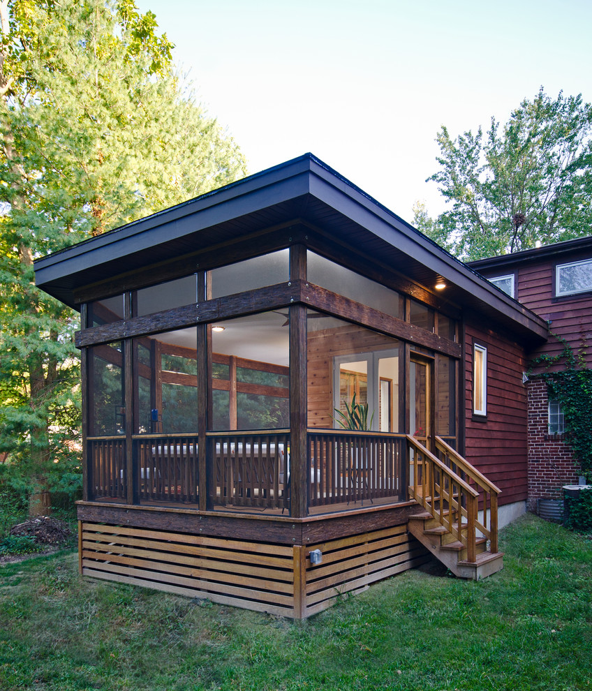Large retro side screened veranda in DC Metro with a roof extension.