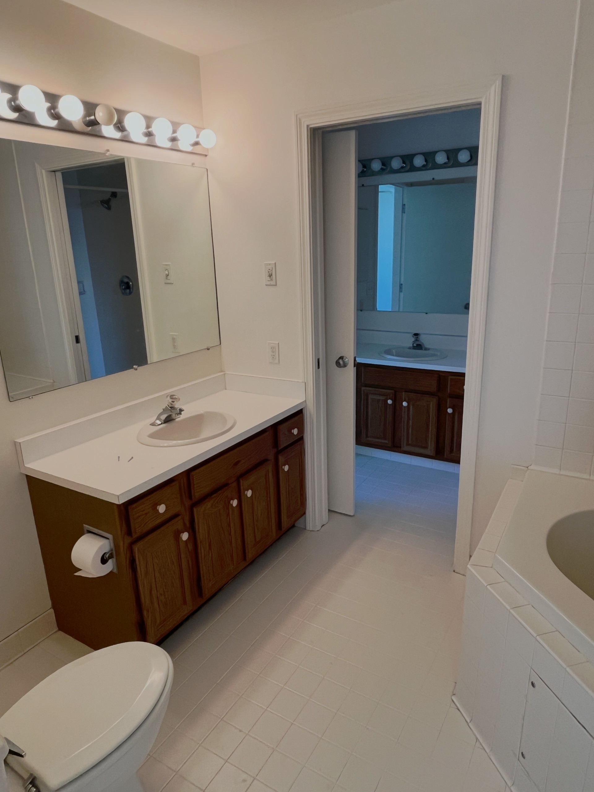 Primary Bathroom (Before)