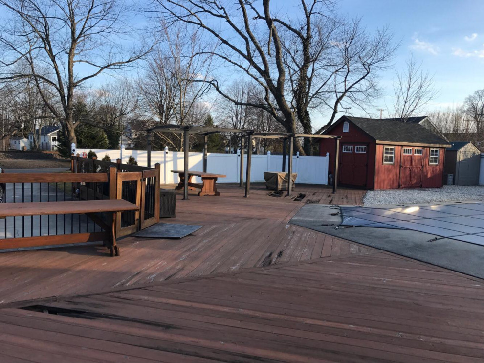 Brielle, NJ: Deck Replacement with Raised Patio