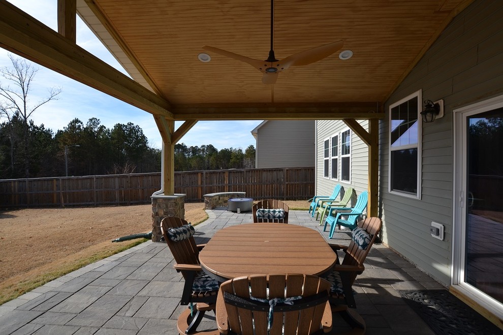 Photo of a country patio in Raleigh.