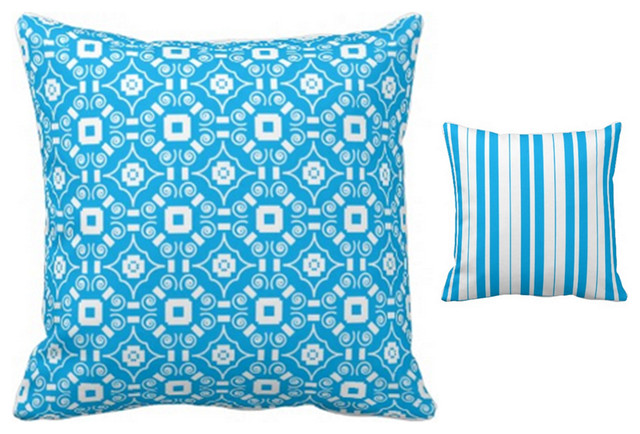 "Kincaid" Print reversible pillow design