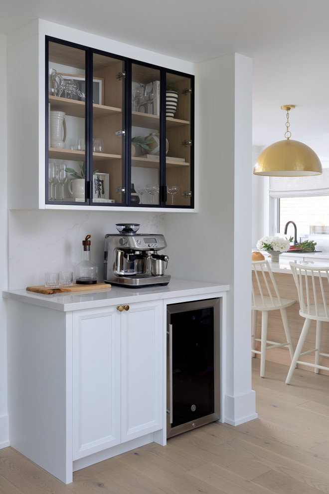 Inspiration for a transitional kitchen remodel in Toronto