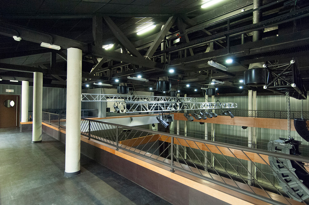 Rehabilitación de nave industrial para Auditorio y teatro