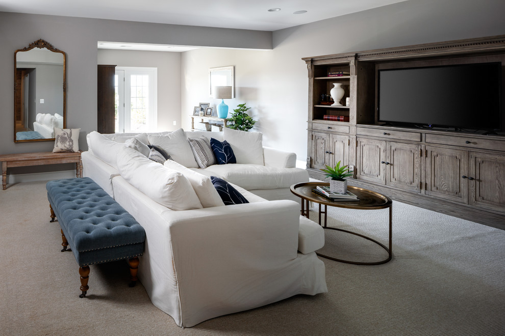 Villa with open concept floorplan and first floor master bedroom ...