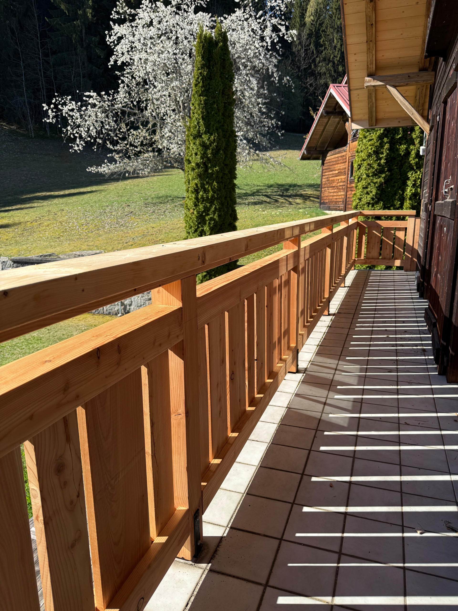 TERRASSE ET BALCON EN MELEZE D'AUTRICHE