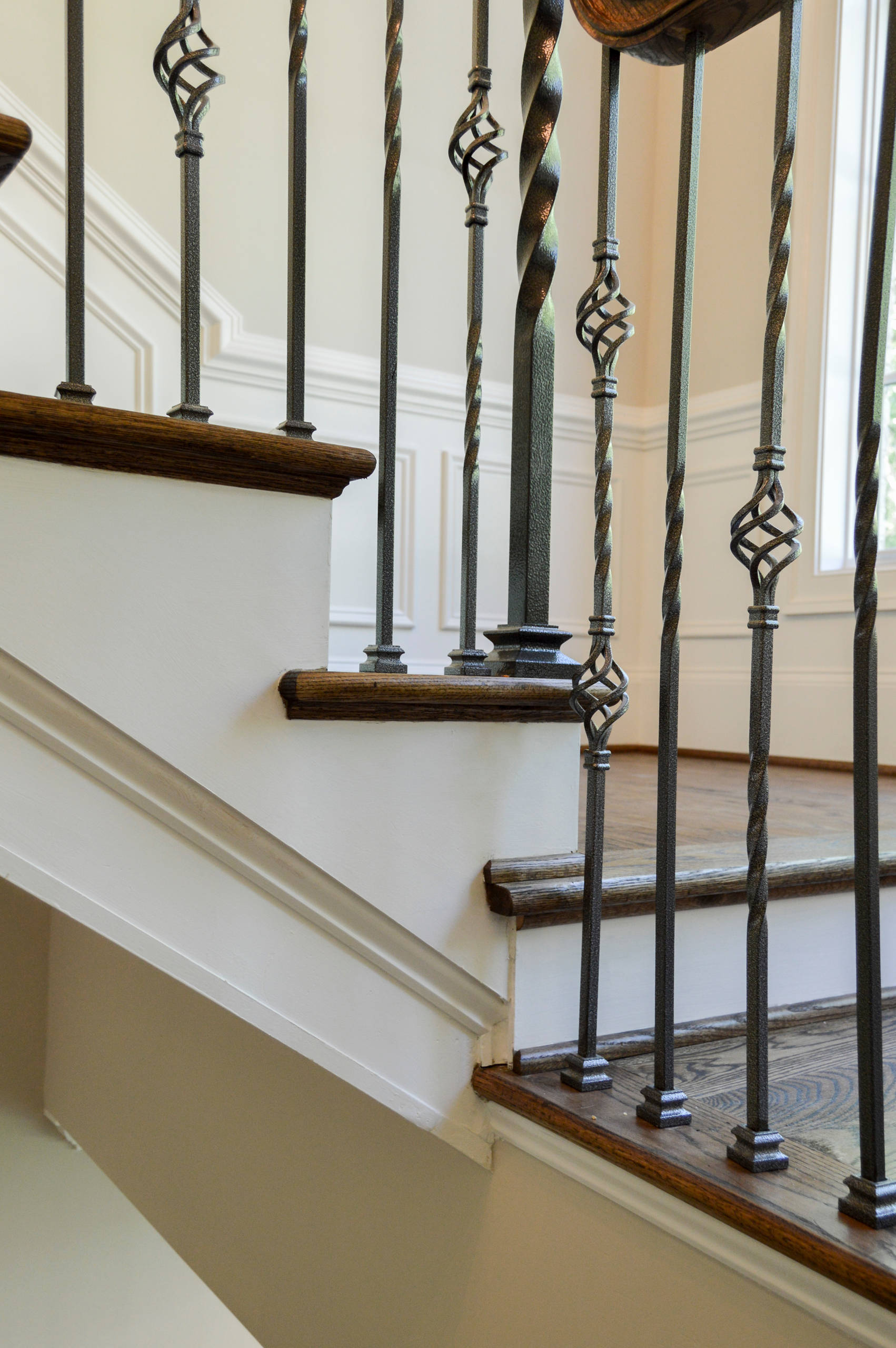 38_European Style Circular Balcony and Multi-level Staircase, Middleburg, VA 201