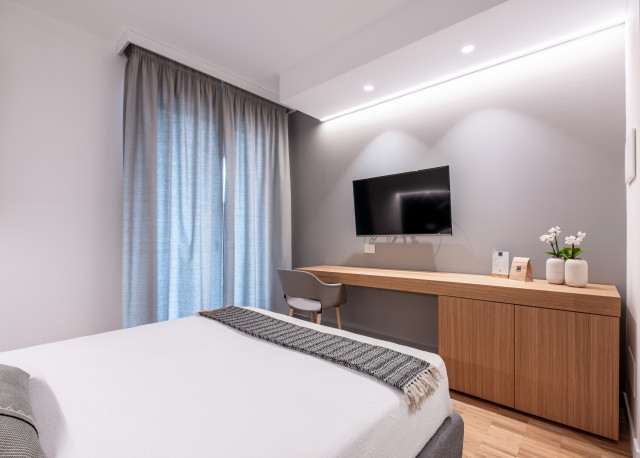 DOMU' modern-schlafzimmer