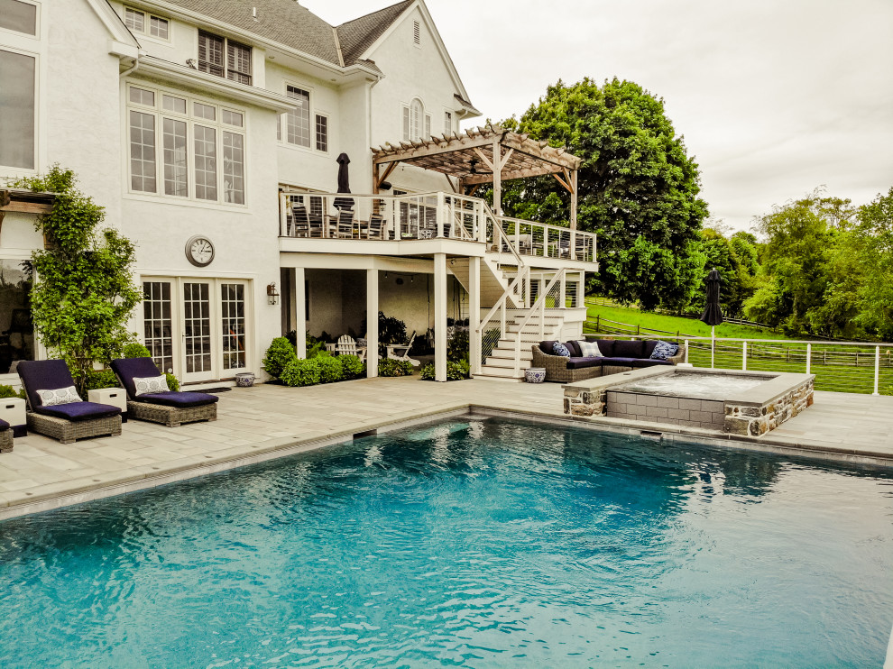 Infinity Edge Elements Hedgerow, PA Contemporary Pool