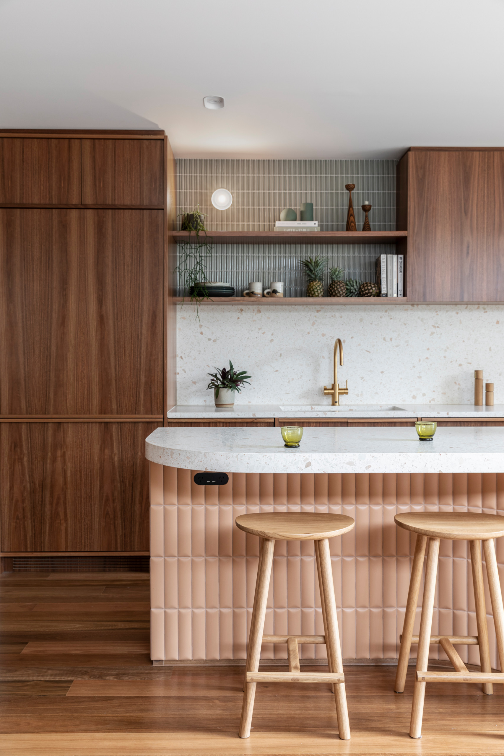 Inspiring Projects Of Beige Kitchens You'll Love Immediately