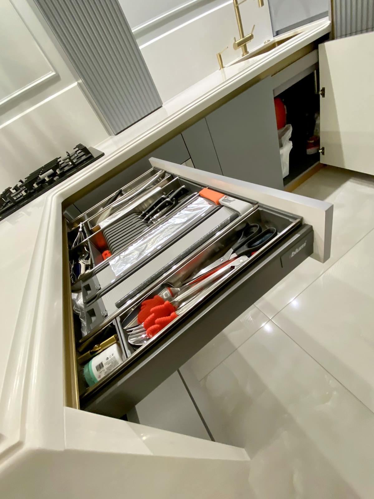 Кухня "PROFILO costola".