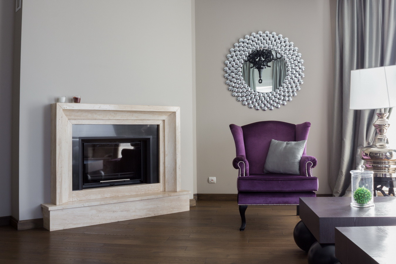 Камин из травертина