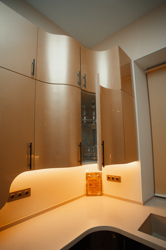 Радиусные фасады, супер-глянец