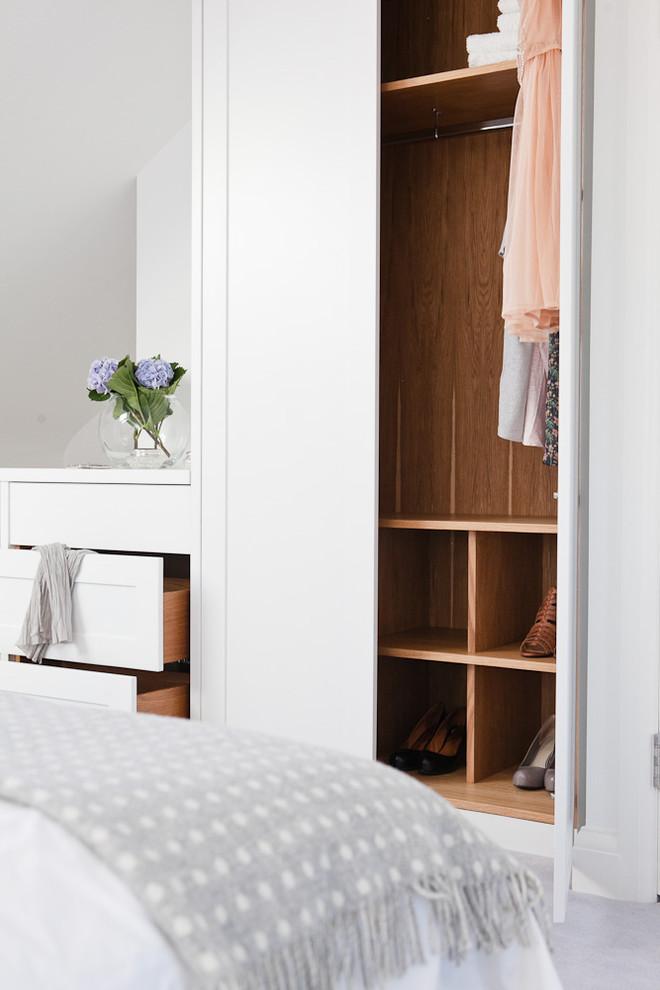 Design ideas for a storage and wardrobe in Berkshire.