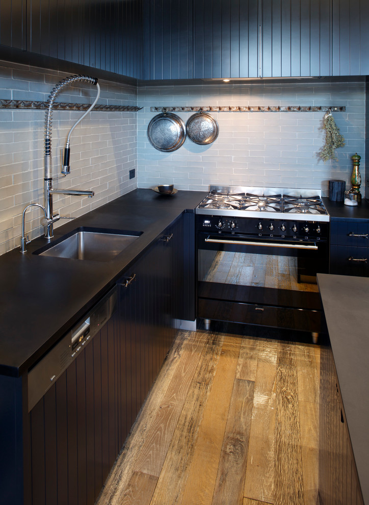 Inspiration for an industrial kitchen in Sydney.