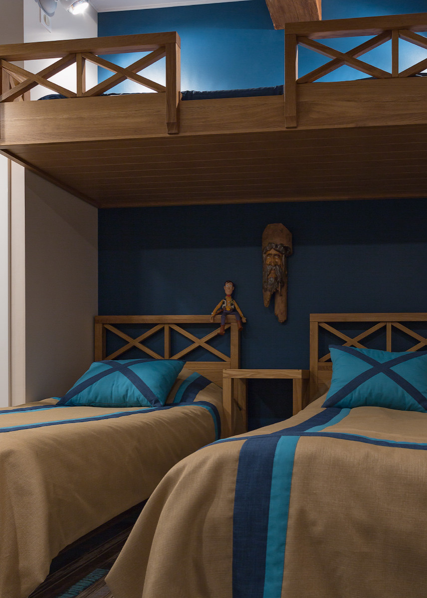 Замечательная двухуровневая квартира с фантастическим детским этажом