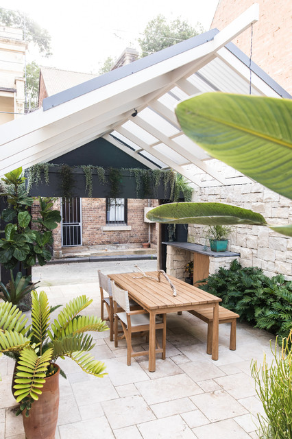 Commonwealth St, Surry Hills mediterranean-courtyard