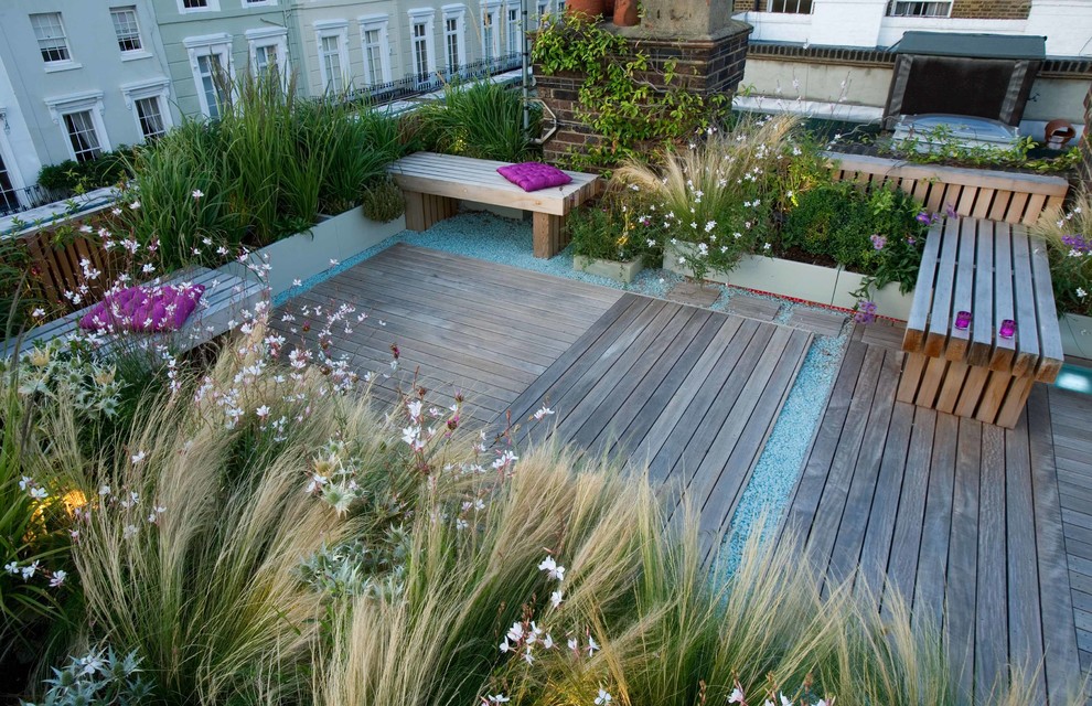 Contemporary deck in London.
