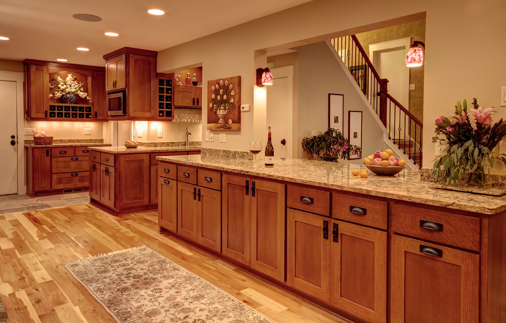 Kitchen - transitional kitchen idea