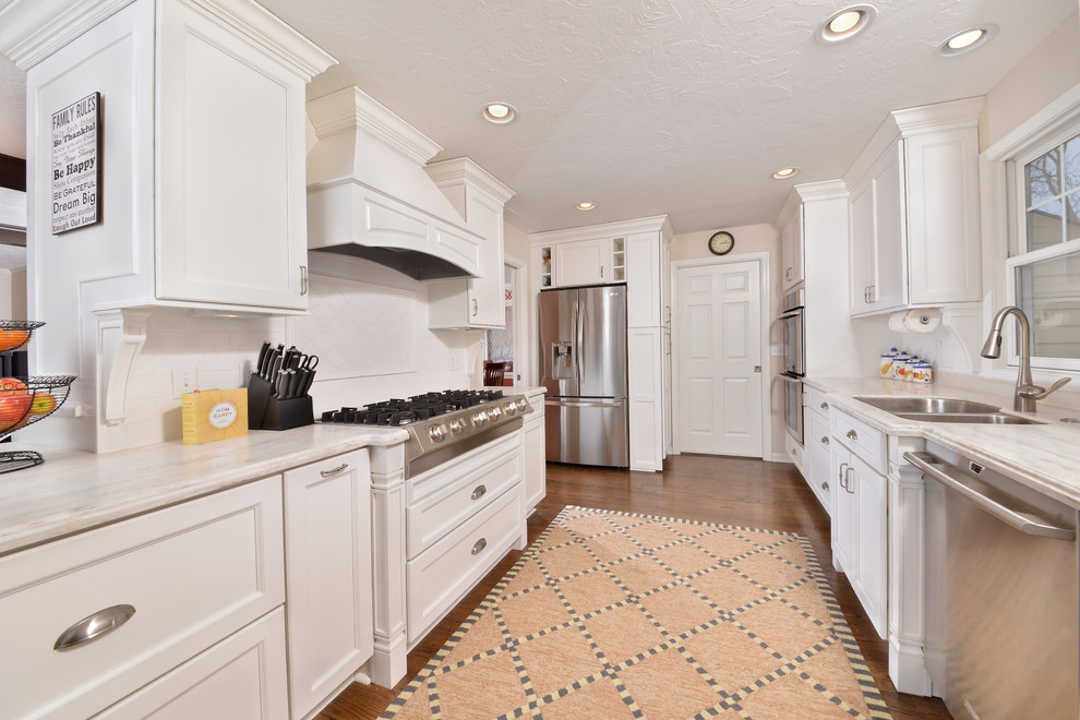 Transitional kitchen photo in Cleveland