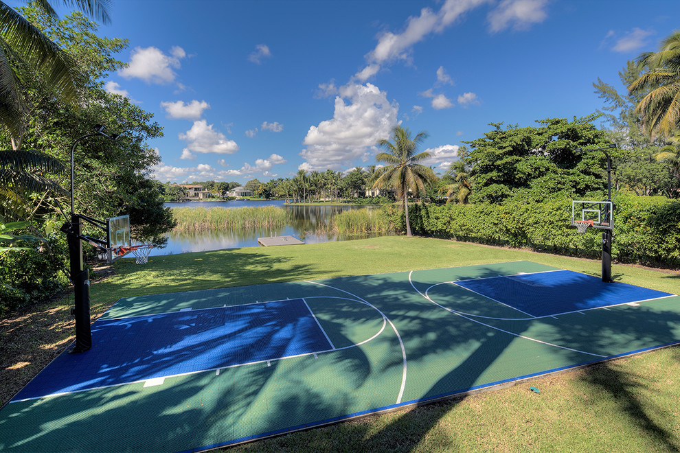 This is an example of a tropical outdoor sport court in Miami.