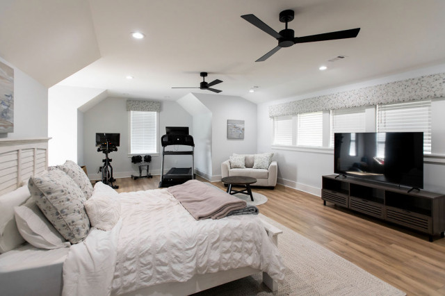 Brown Thrasher Hilton Head arts-and-crafts-bedroom