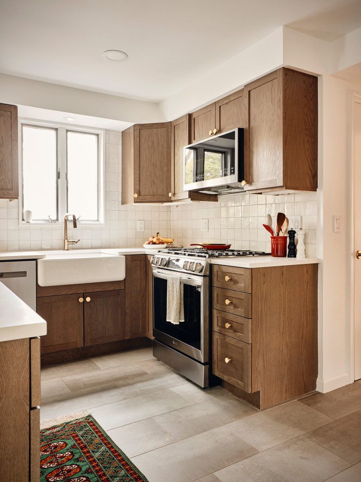 Inspiration for a transitional kitchen remodel in Columbus