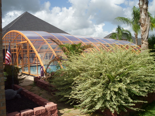 Fulshear, TX Retractable Pool Enclosure - Universe Design trendy-pool