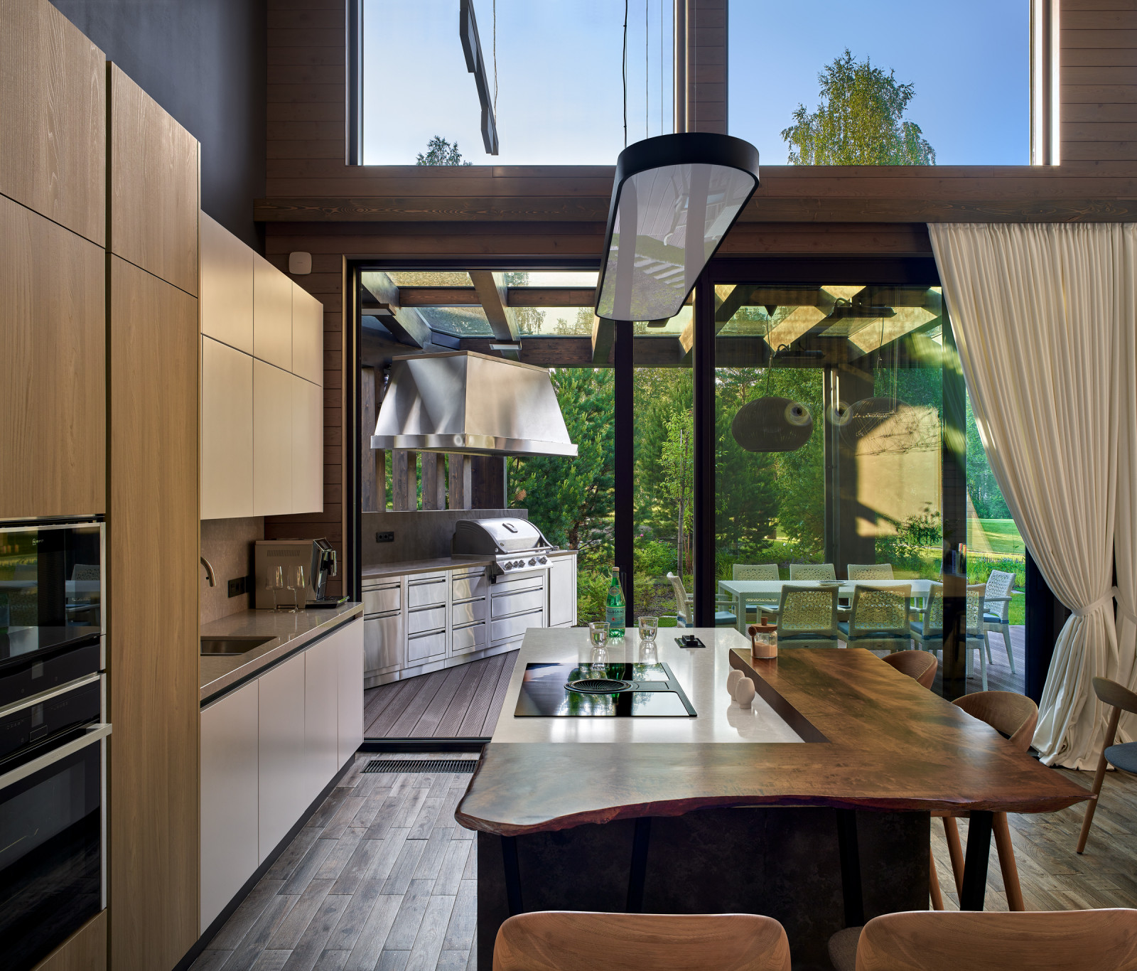 дом на гольф поле