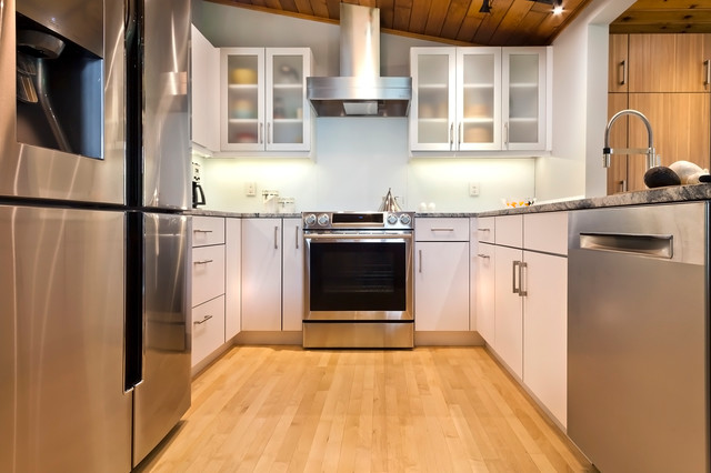 A Contemporary Kitchen Makeover contemporary-kitchen