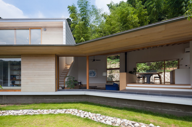 高尾の家 moderne-terrasse-en-bois