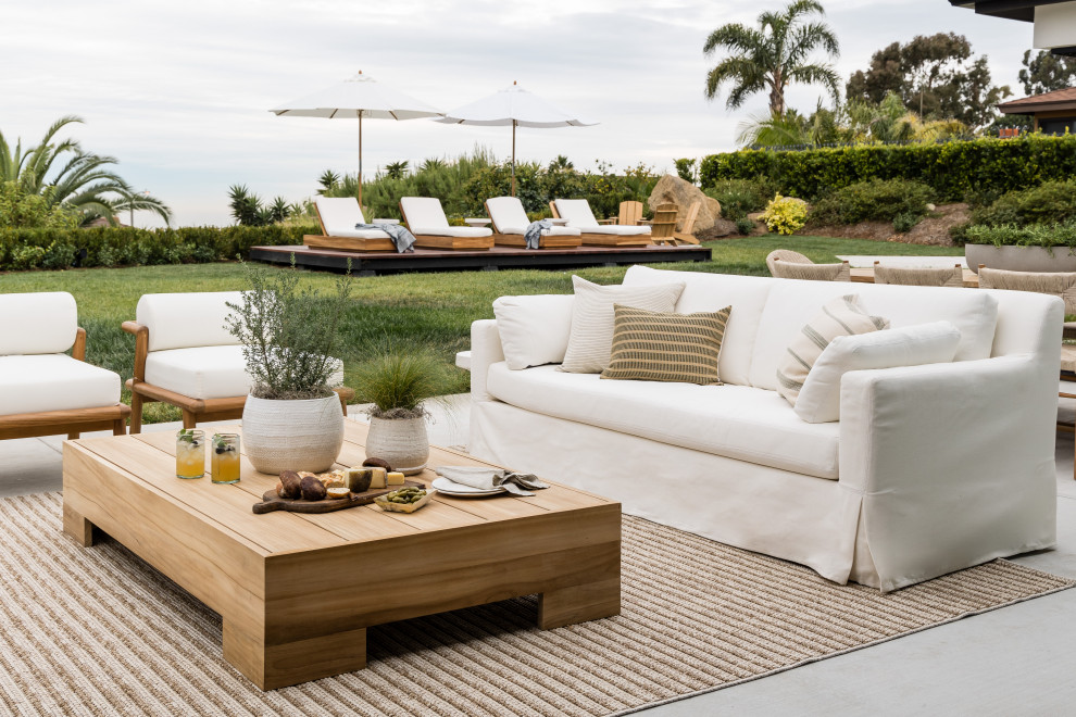 Beach style patio photo in Orange County