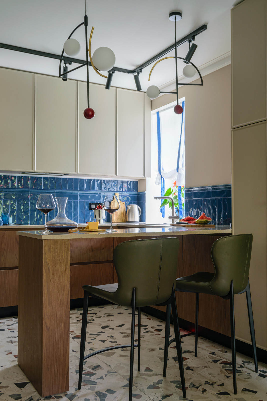 Трехуровневая квартира на Олимпийском проспекте