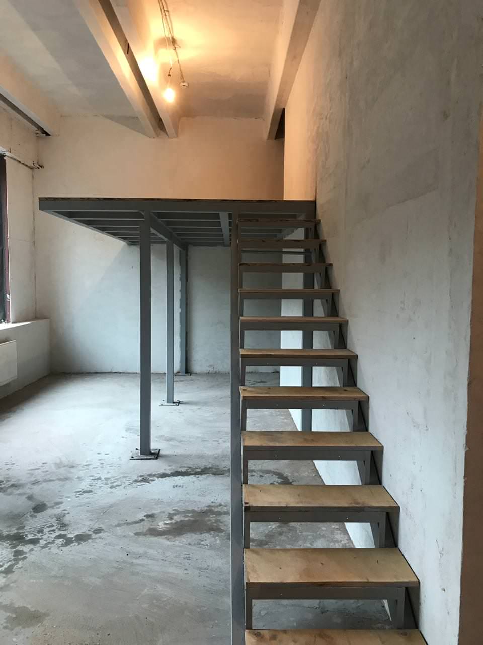 Спальня на антресольном этаже