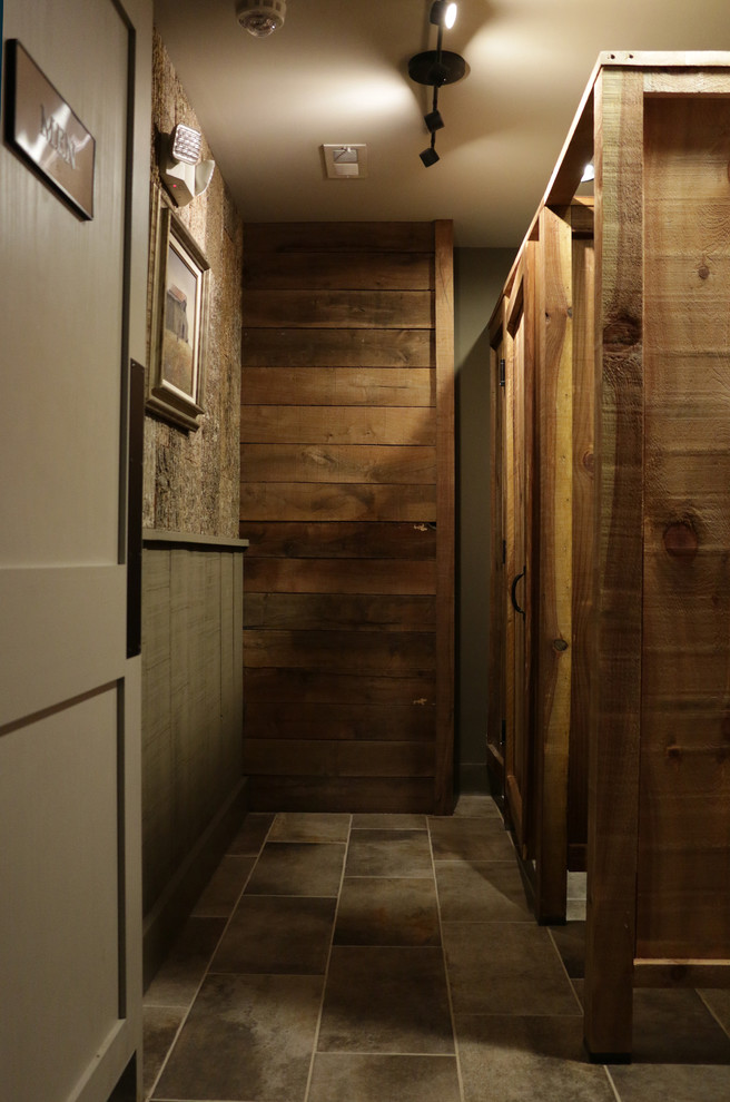 Bathroom - rustic bathroom idea