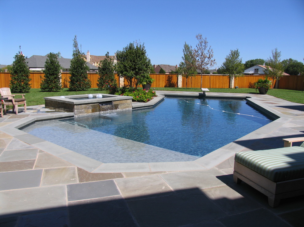 Inspiration for a traditional pool in Oklahoma City.