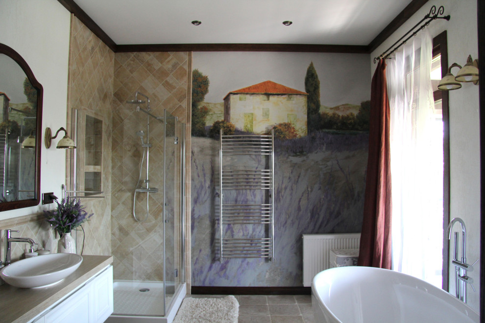 Интерьер санузла в загородном доме