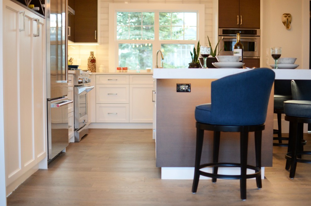 Inspiration for a transitional kitchen remodel in Calgary