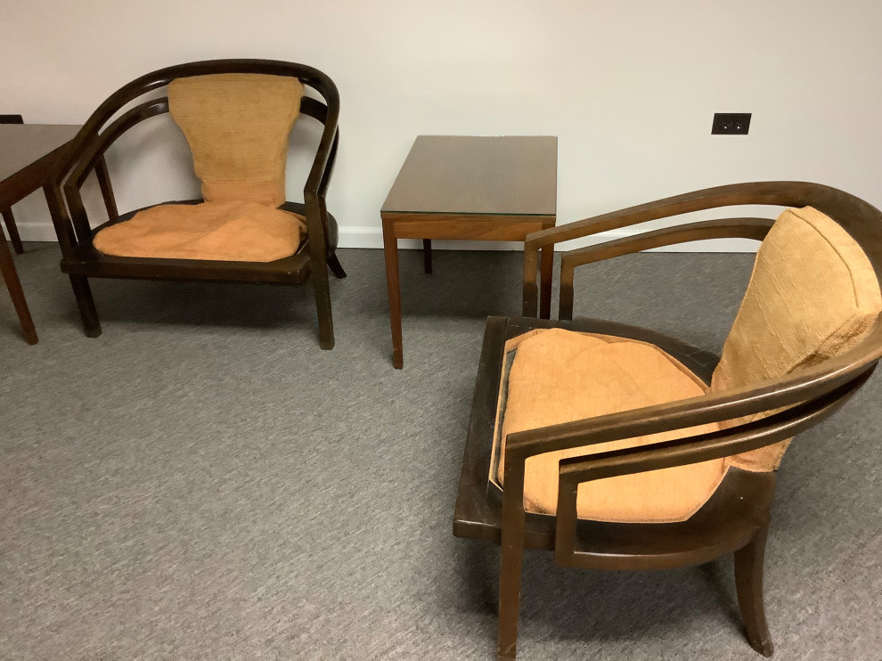 A deupholstery question— Lars?