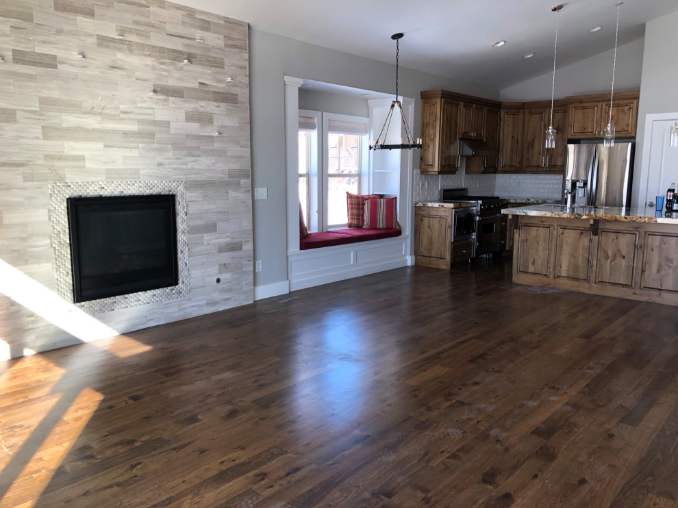 Kitchen color to go with Repose Gray walls