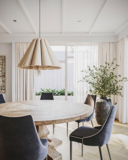 75 Beautiful Dining Room with Light Hardwood Floors Ideas